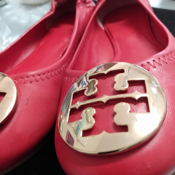 Tori Burch Red Slippers - Picture 5 of 13